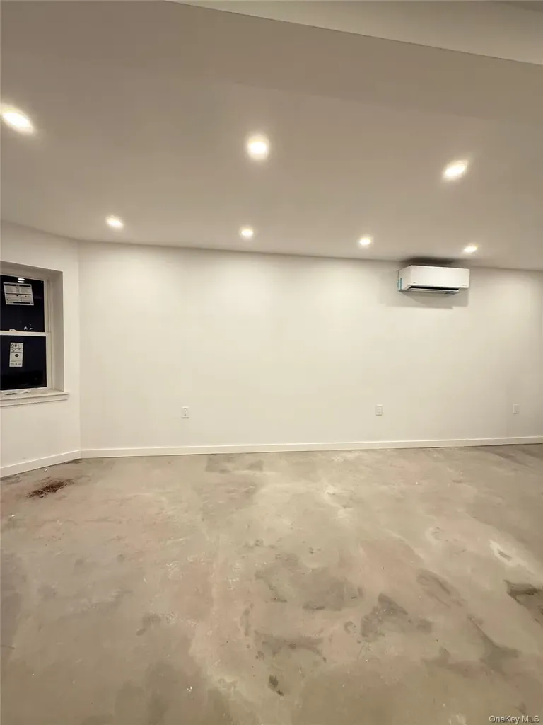 3409 29th Street Astoria NY 11106