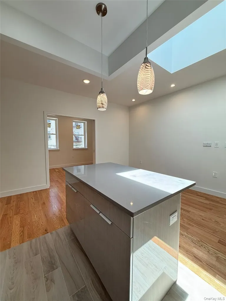3409 29th Street Astoria NY 11106