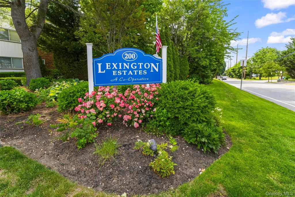 200 Lexington Avenue Oyster Bay NY 11771