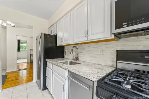 200 Lexington Avenue Oyster Bay NY 11771