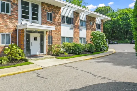 200 Lexington Avenue Oyster Bay NY 11771