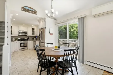 634 Morrison Street Babylon NY 11702