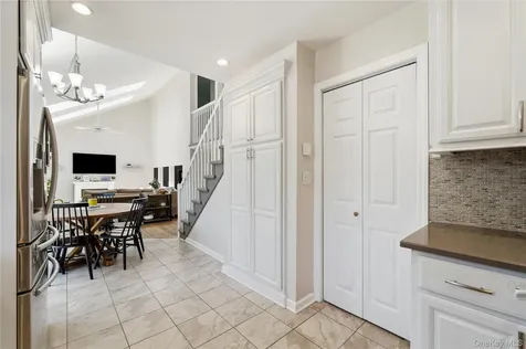 634 Morrison Street Babylon NY 11702