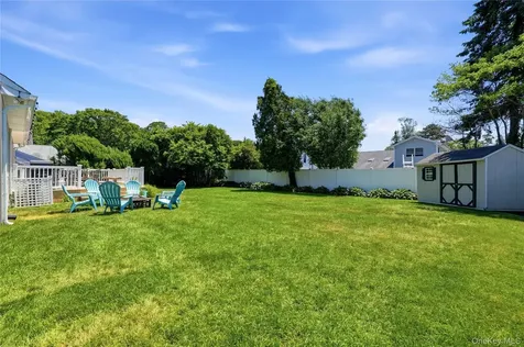 634 Morrison Street Babylon NY 11702
