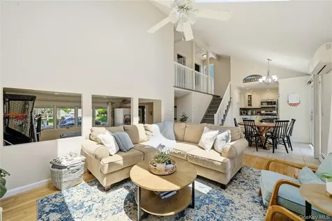 634 Morrison Street Babylon NY 11702