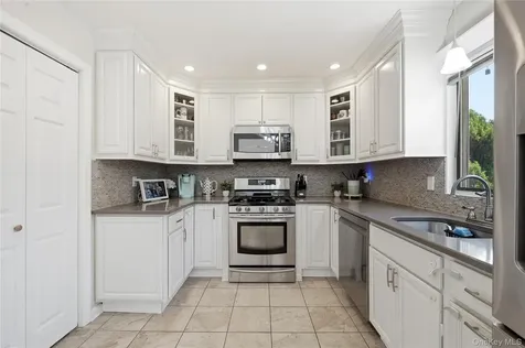 634 Morrison Street Babylon NY 11702