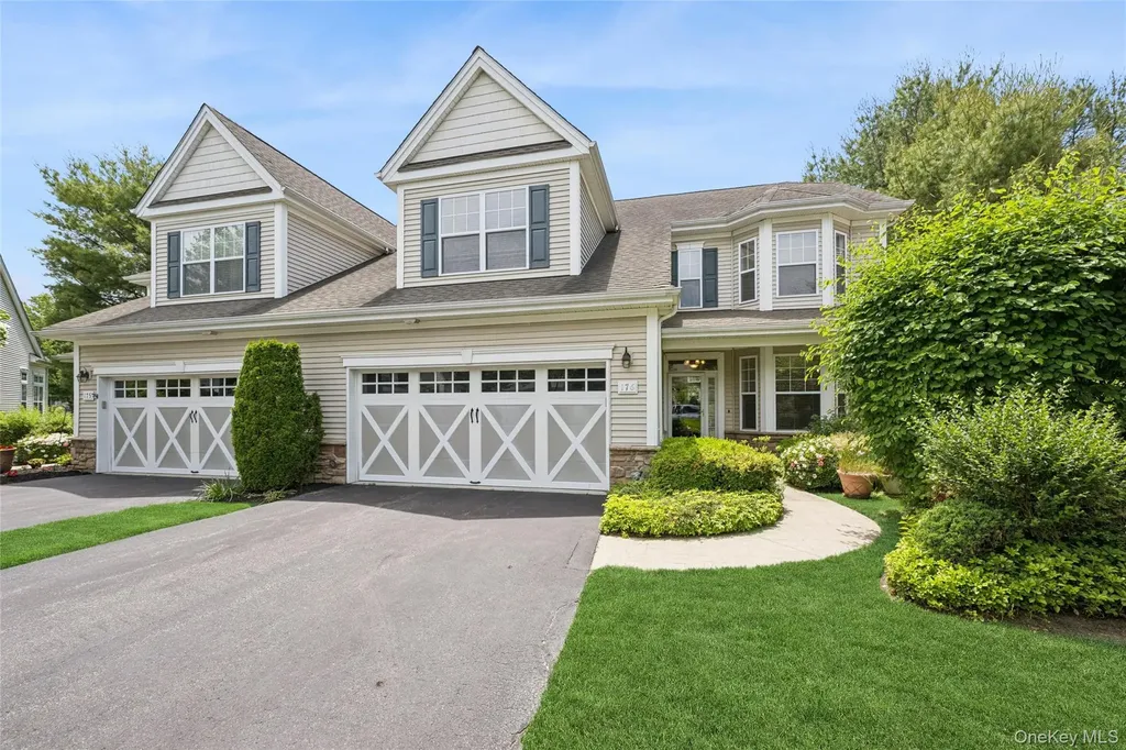 176 Melody Court Eastport NY 11941