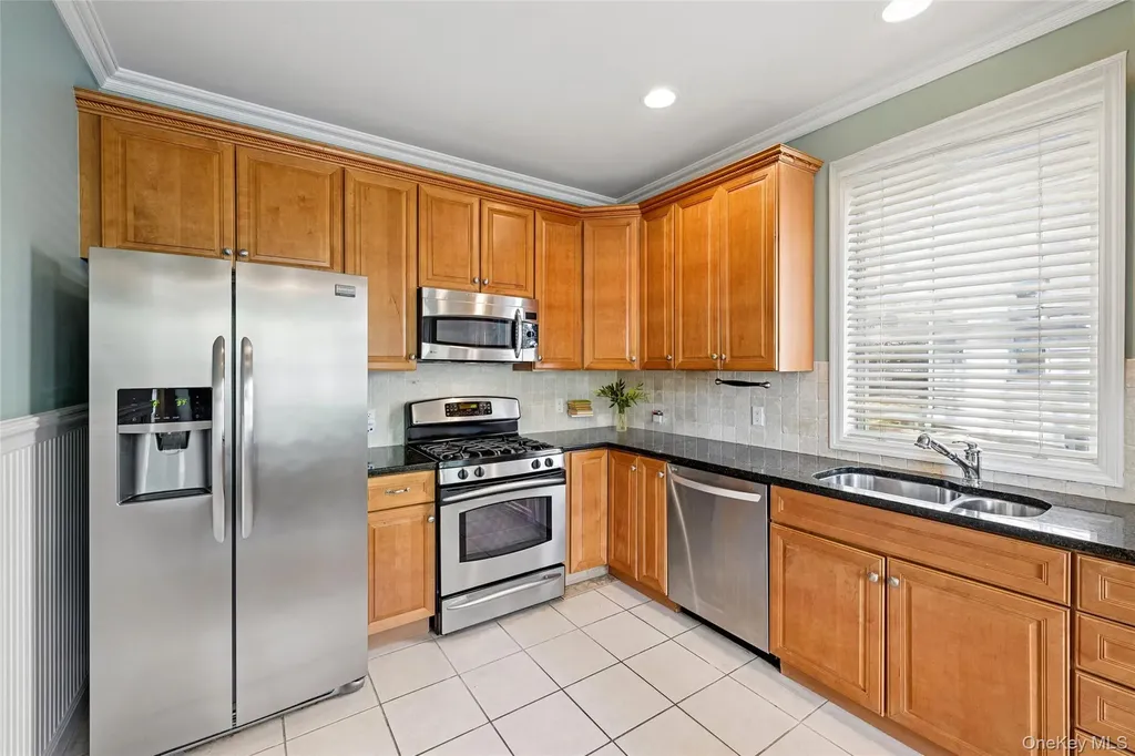 176 Melody Court Eastport NY 11941