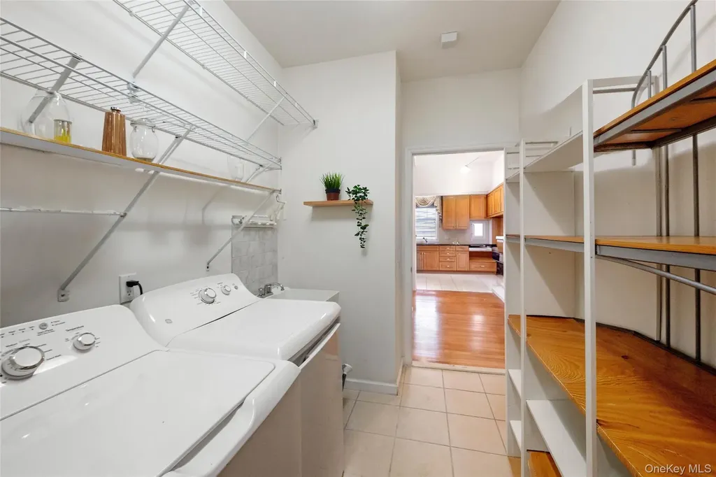 176 Melody Court Eastport NY 11941