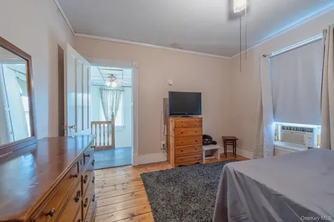 19 W Union Street Kingston NY 12401