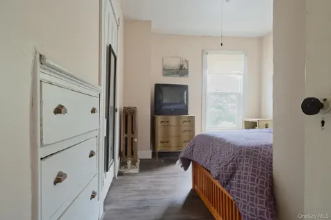19 W Union Street Kingston NY 12401