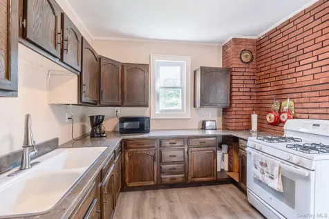 19 W Union Street Kingston NY 12401