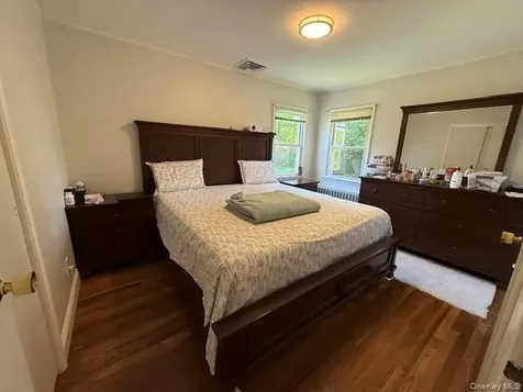 20 Gainsboro Syosset NY 11791