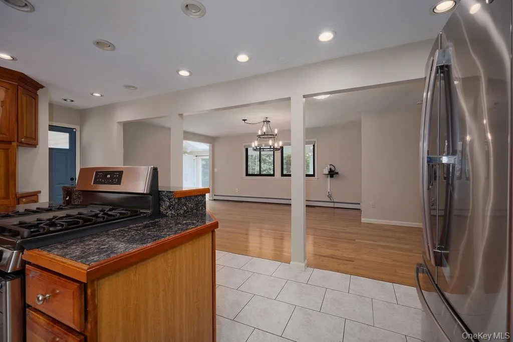 32 Cole Road Pleasant Valley NY 12569