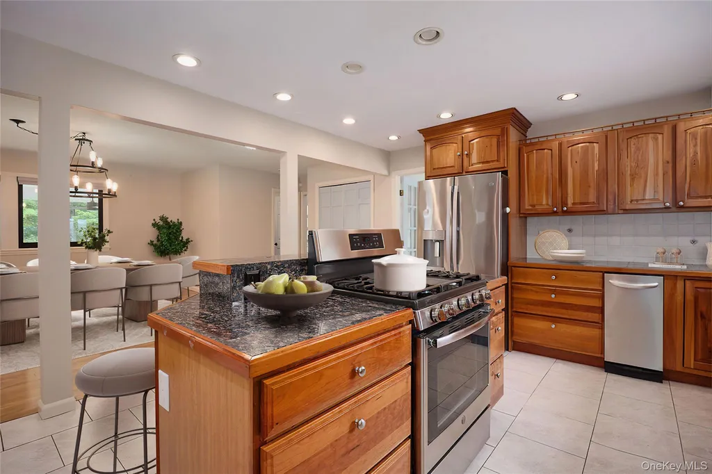 32 Cole Road Pleasant Valley NY 12569