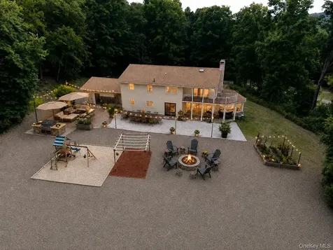 32 Cole Road Pleasant Valley NY 12569
