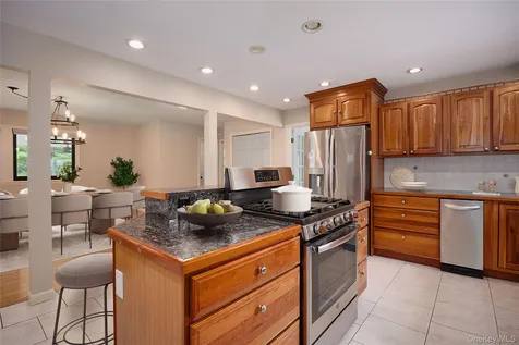 32 Cole Road Pleasant Valley NY 12569