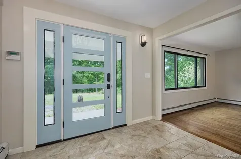 32 Cole Road Pleasant Valley NY 12569