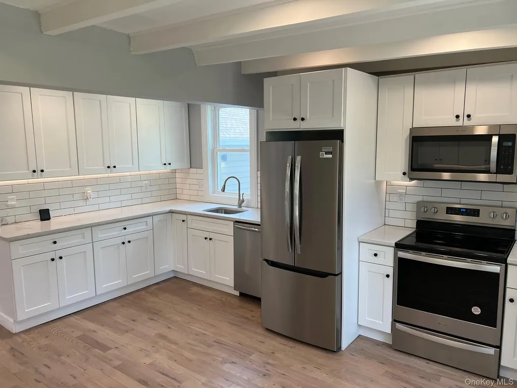 11 Triple Oak Lane Nissequogue NY 11780