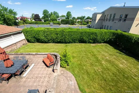 21643 28th Road Bayside NY 11360