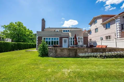 21643 28th Road Bayside NY 11360