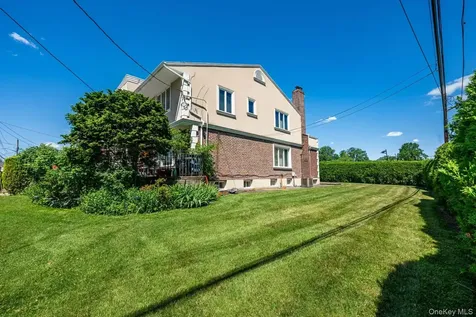 21643 28th Road Bayside NY 11360