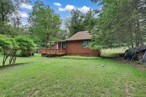 22 Ballard Street Smallwood NY 12778