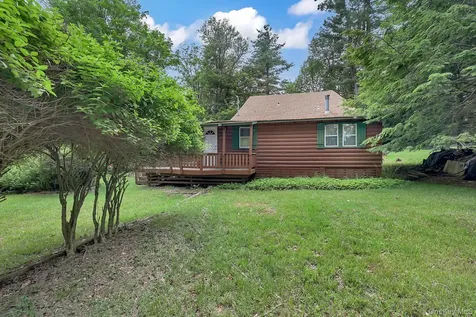22 Ballard Street Smallwood NY 12778