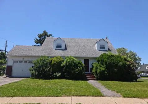80 Elmwood Street Plainview NY 11803