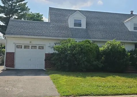 80 Elmwood Street Plainview NY 11803