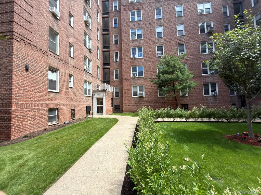 5620 Netherland Avenue Bronx NY 10471