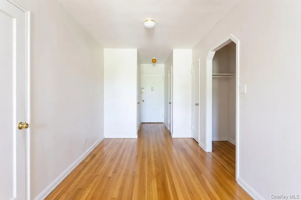 5620 Netherland Avenue Bronx NY 10471