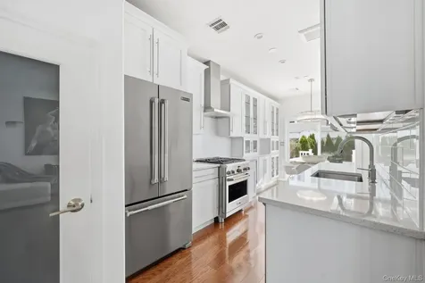 6319 Ocean Avenue S Arverne NY 11692