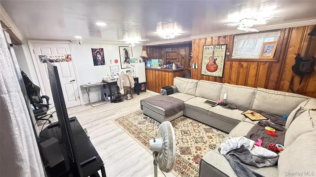 706 Partridge Avenue West Hempstead NY 11552