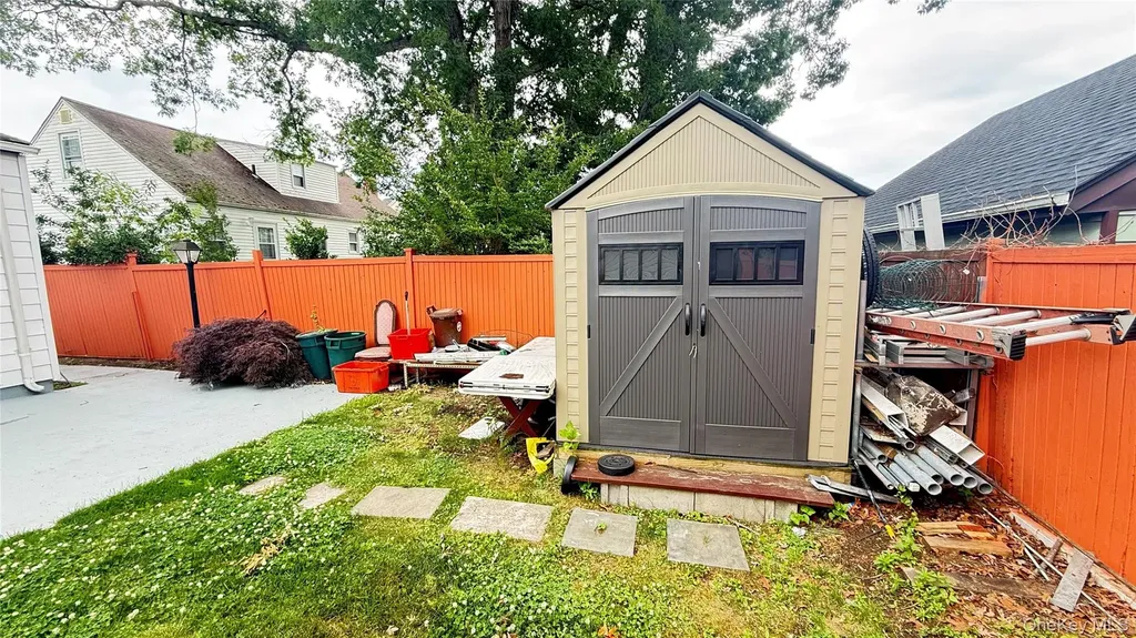 706 Partridge Avenue West Hempstead NY 11552