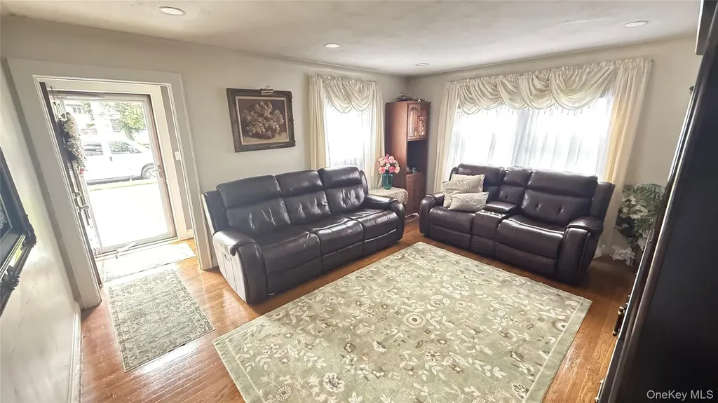 706 Partridge Avenue West Hempstead NY 11552