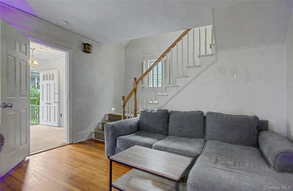 40 Dewey Avenue New Rochelle NY 10801
