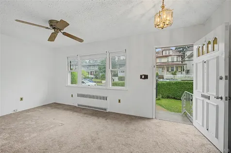40 Dewey Avenue New Rochelle NY 10801