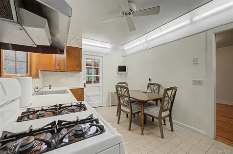40 Dewey Avenue New Rochelle NY 10801