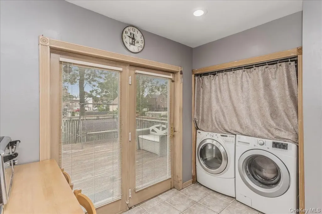 3158 Rawlins Avenue Bronx NY 10465