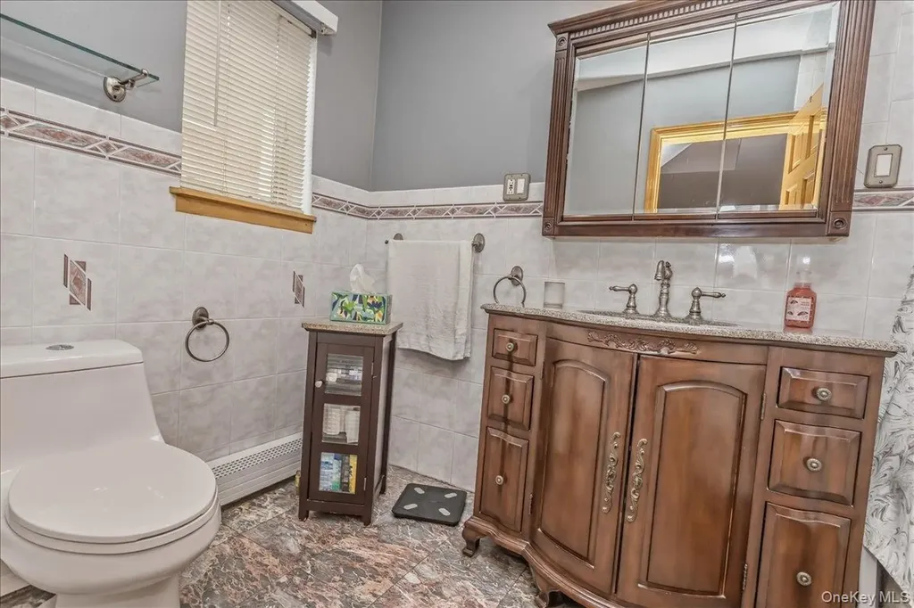 3158 Rawlins Avenue Bronx NY 10465