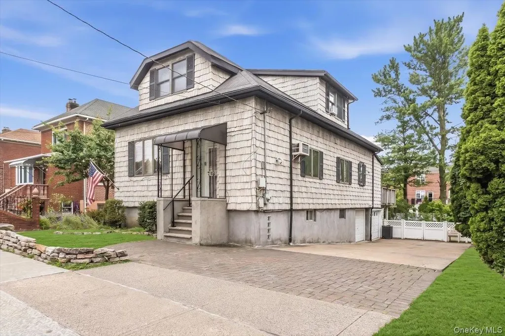 3158 Rawlins Avenue Bronx NY 10465