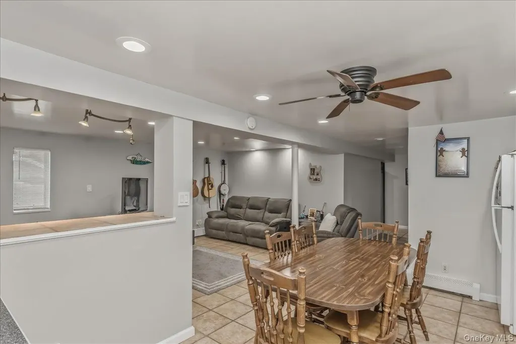 3158 Rawlins Avenue Bronx NY 10465