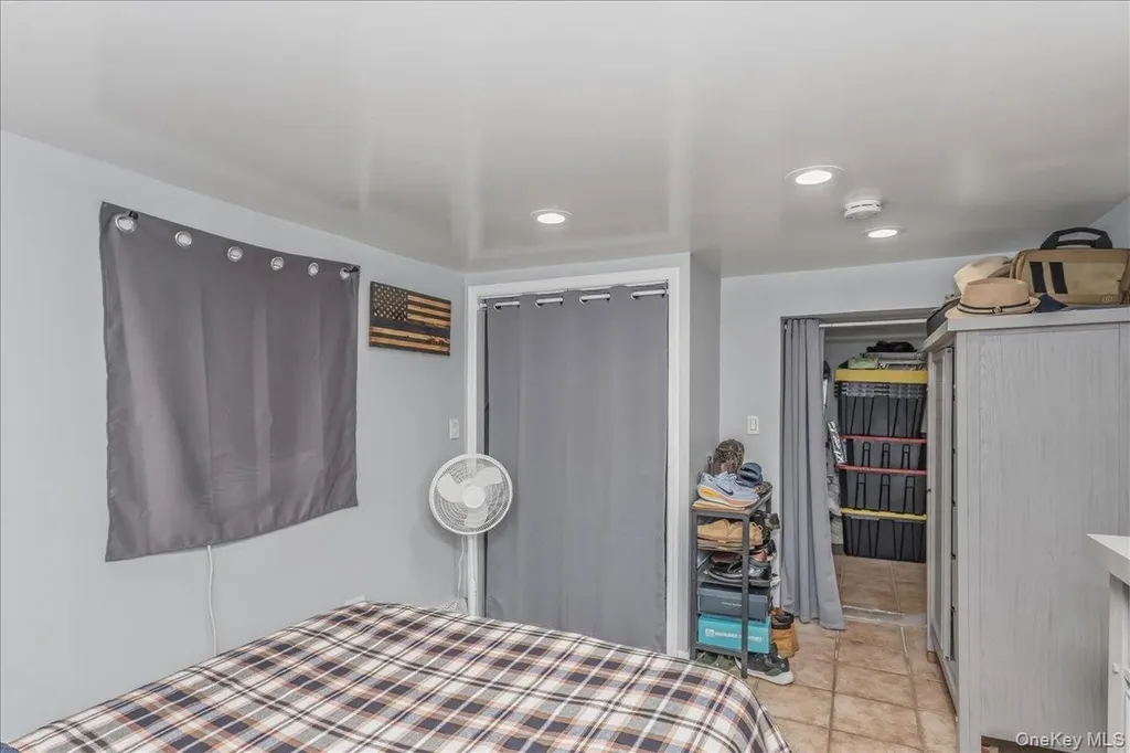 3158 Rawlins Avenue Bronx NY 10465