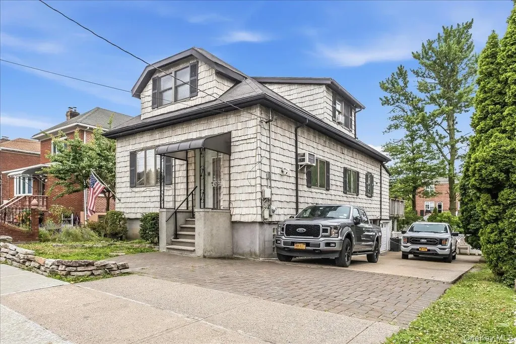 3158 Rawlins Avenue Bronx NY 10465