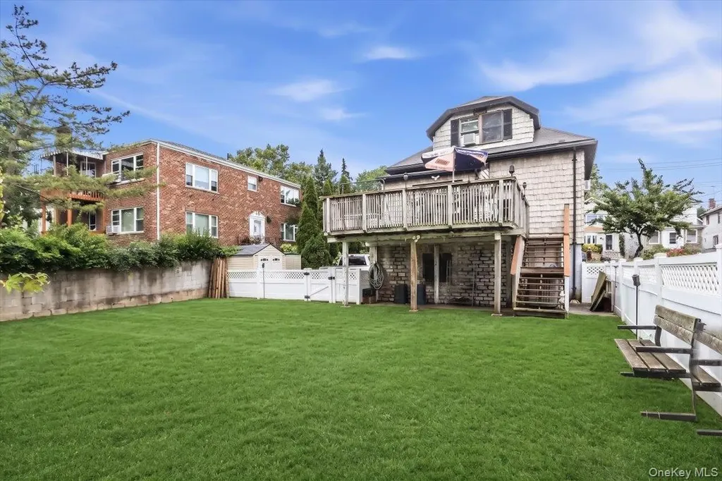 3158 Rawlins Avenue Bronx NY 10465