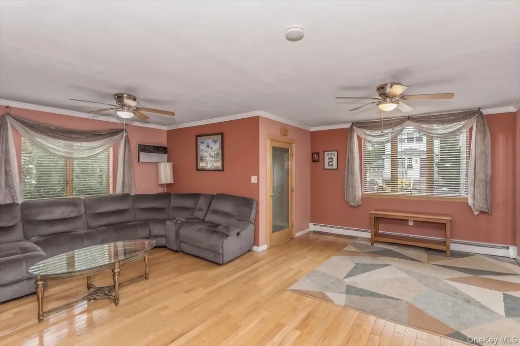 3158 Rawlins Avenue Bronx NY 10465
