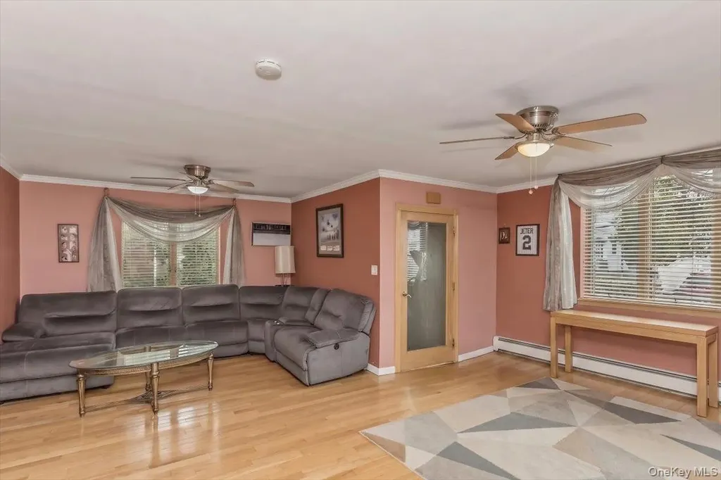 3158 Rawlins Avenue Bronx NY 10465