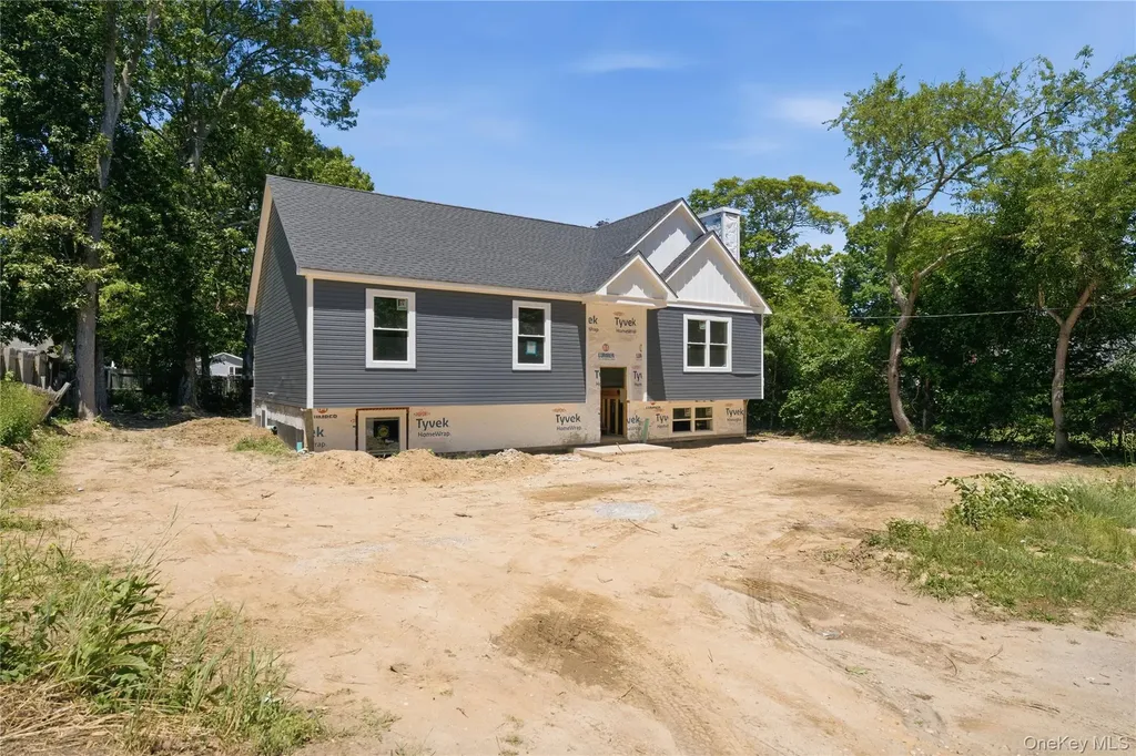 133B Shinnecock Avenue Mastic NY 11950