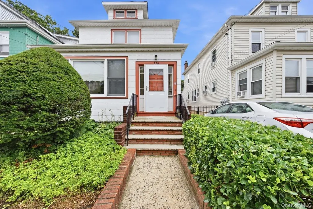 338 E 238th Street Bronx NY 10470